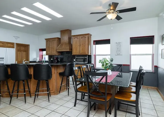 Holiday home Airplane Hangar Loft - Coolest In Worth Fort Worth