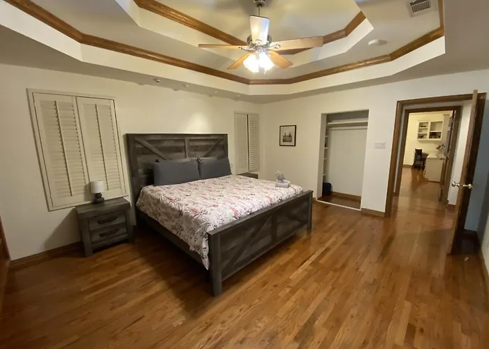 Airplane Hangar Loft - Coolest In Worth *