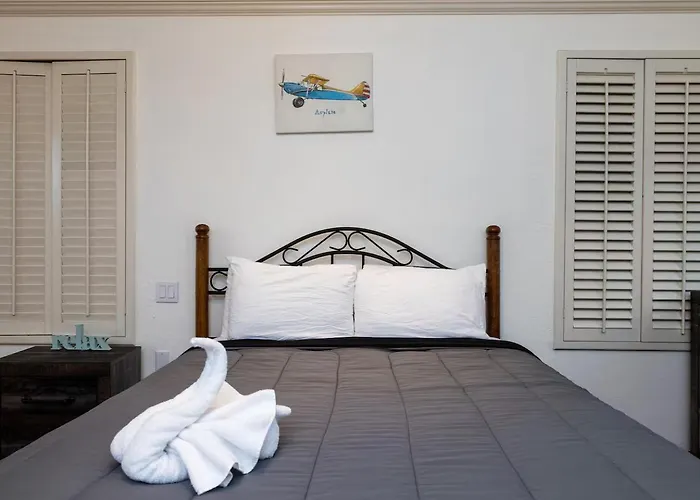Airplane Hangar Loft - Coolest In Worth Holiday home Fort Worth